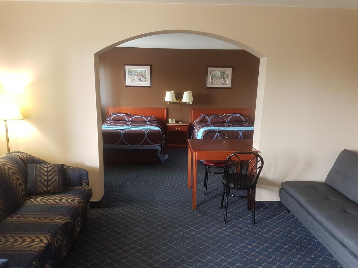 Ba Hotel Ред Диър Екстериор снимка